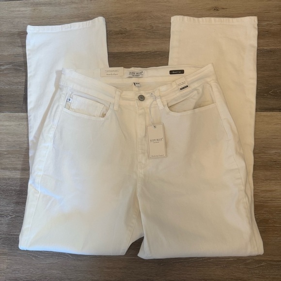Judy Blue Los Angeles Women’s High Waist Boot Cut White Denim Jeans Size 16W NWT - Picture 1 of 9
